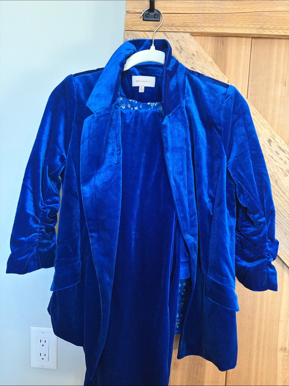 Skies Are Blue Vibrant Cobalt Velvet Open-Front Jacket